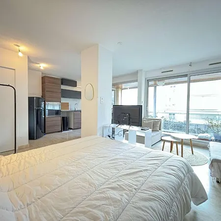 Moderne Avec Terrasse Sur Le Toit, Parking Et Wifi - Fr-1-226b-225 *
